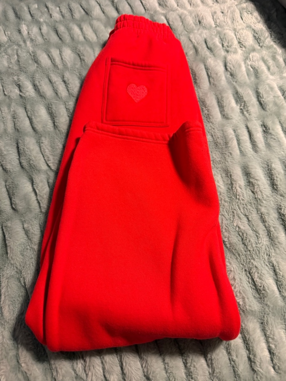 Comfrt Crimson Red "ways to show love" Graphic Hoodie and straight leg bundle - Picture 3 of 4